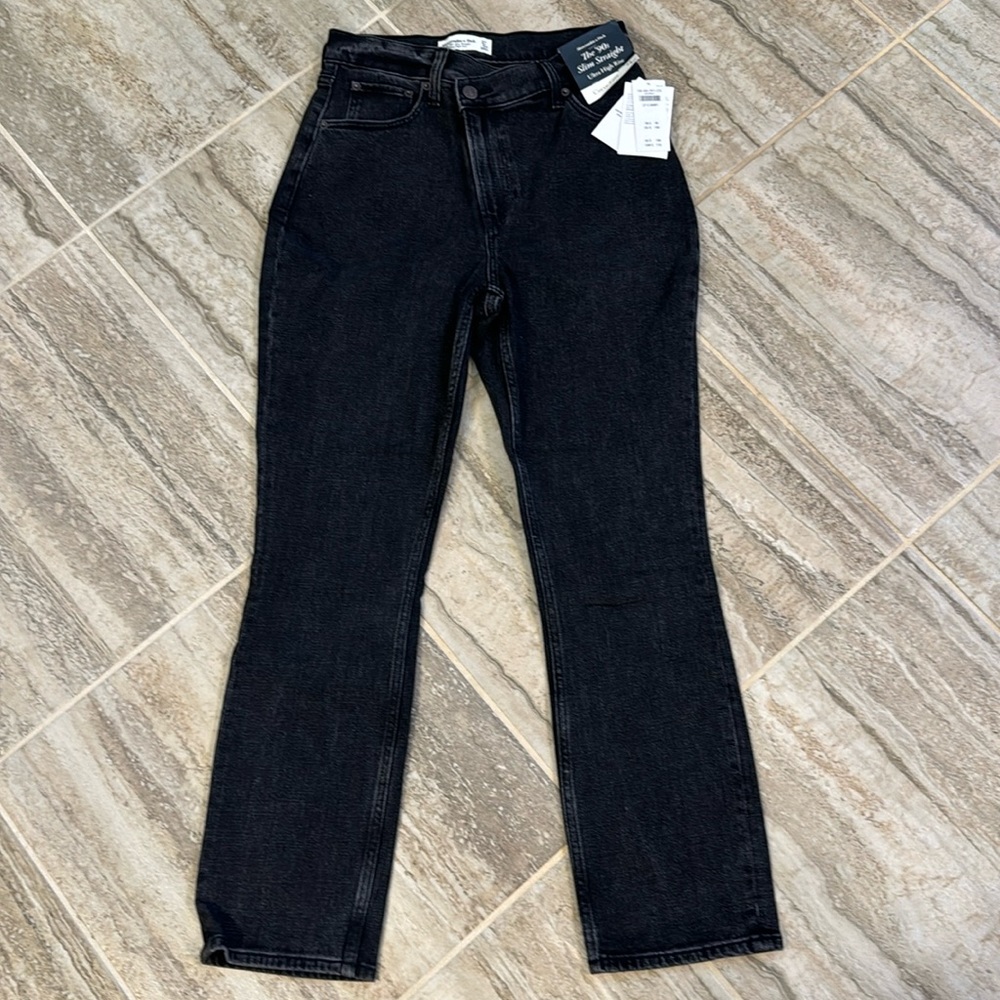 NWT Abercrombie & Fitch The 90’s Slim Straight Ultra High Rise Jeans 27 X Short